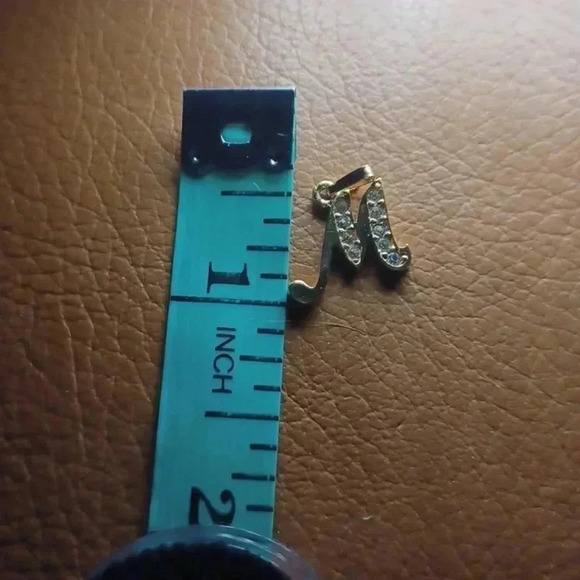💙🌹Gold plated letter pendant "M" with faux diamonds - Picture 7 of 7